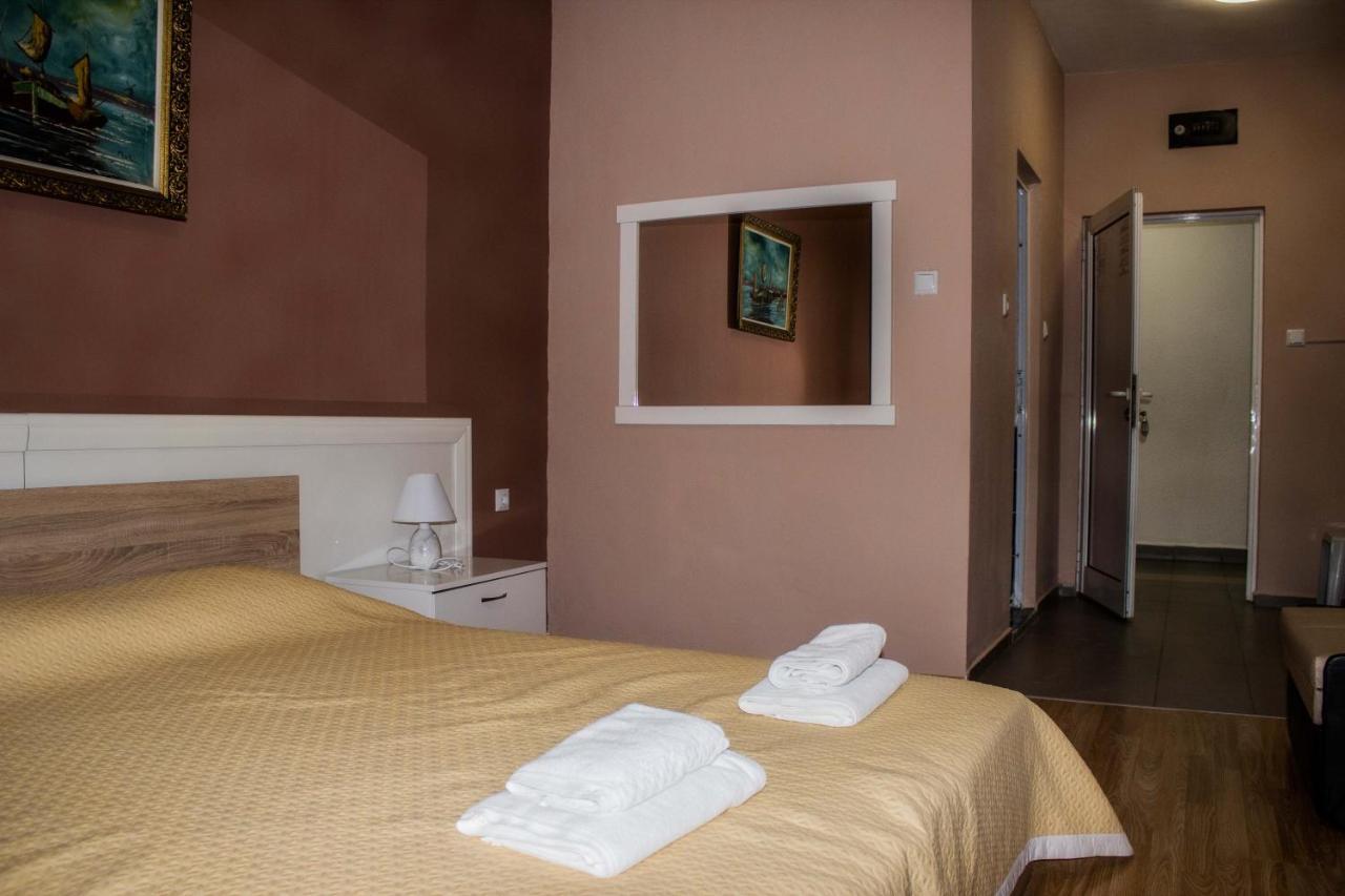 Hotel Noy Golden Sands Exteriör bild